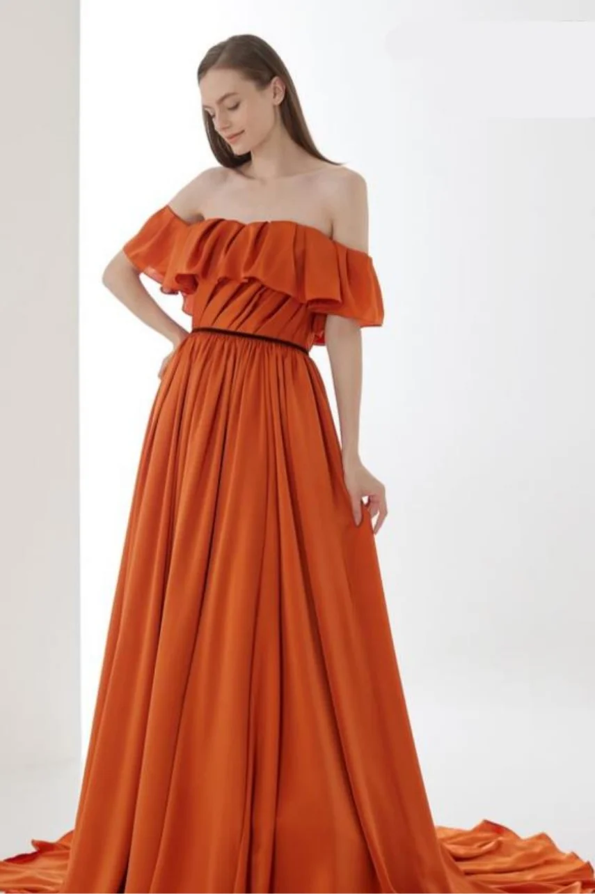 COLOR DRESS