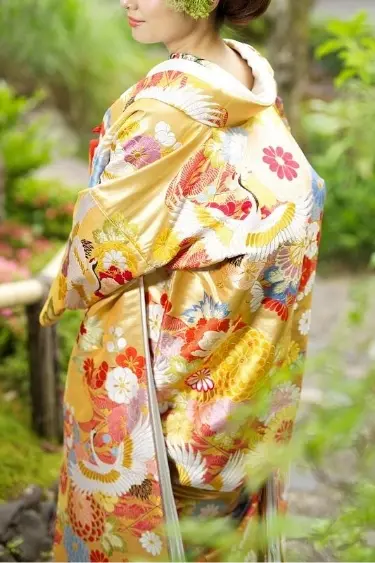 KIMONO