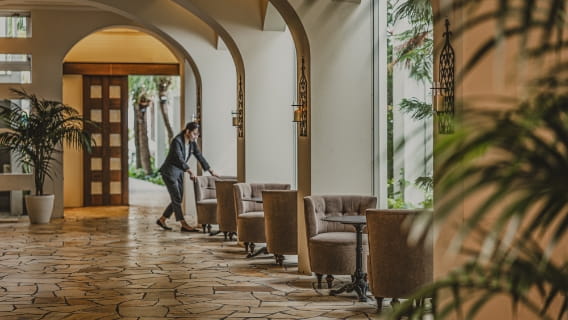 ファサード〜ロビー